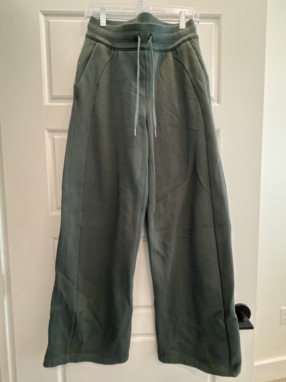 Lululemon green scuba Wide-Leg sweatpants in Green